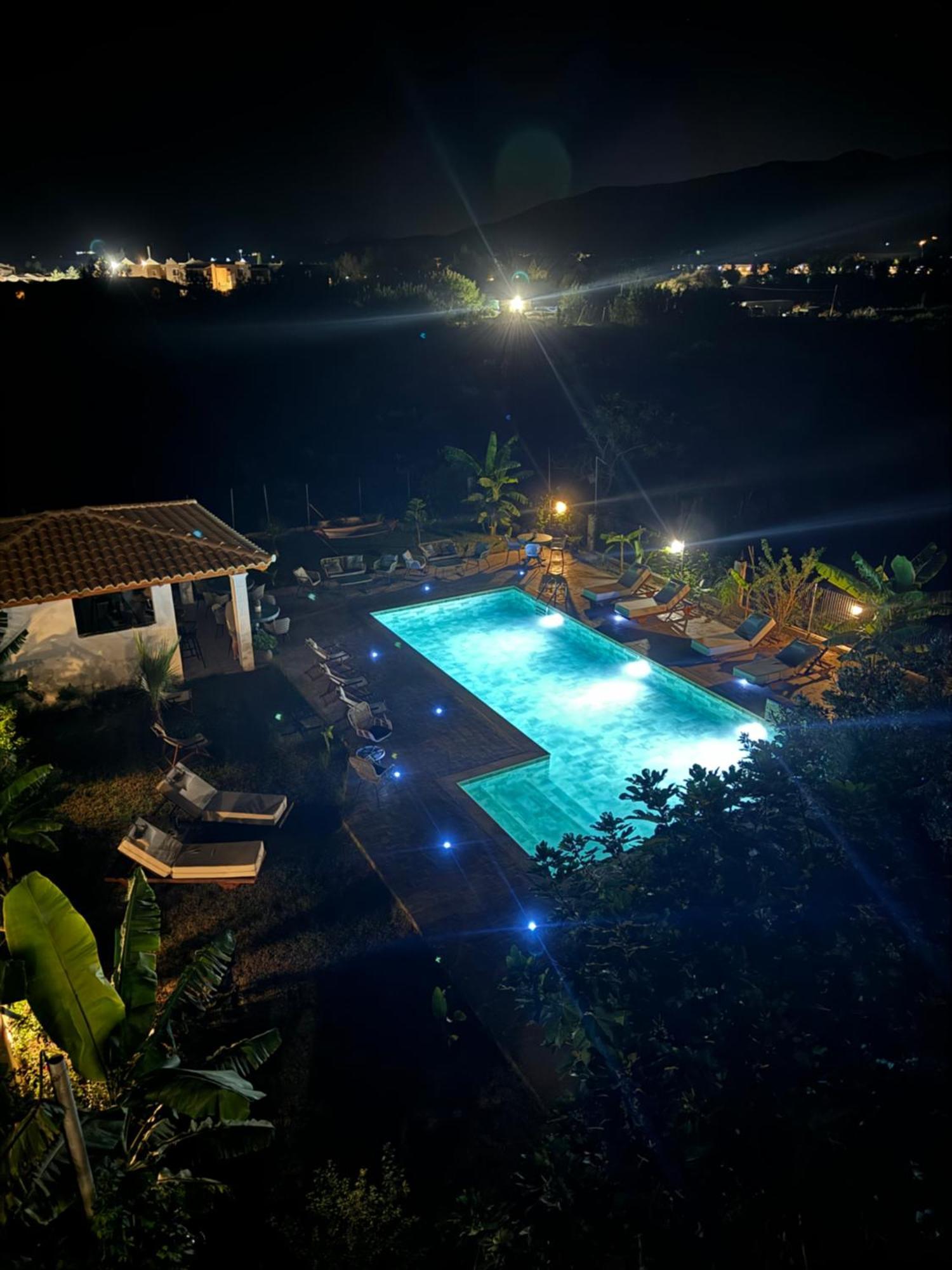 Aparthotel Kapetanios Luxury à Ágios Geórgios Extérieur photo