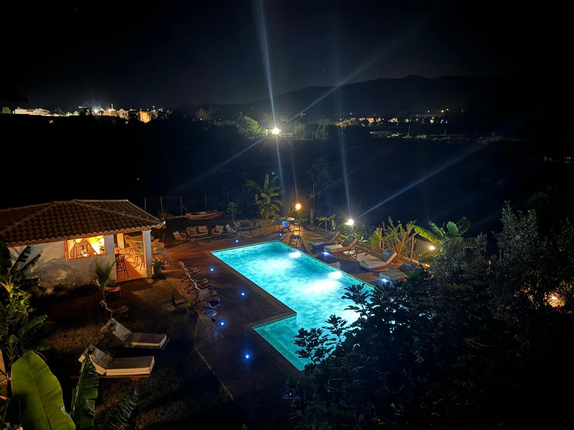 Aparthotel Kapetanios Luxury à Ágios Geórgios Extérieur photo