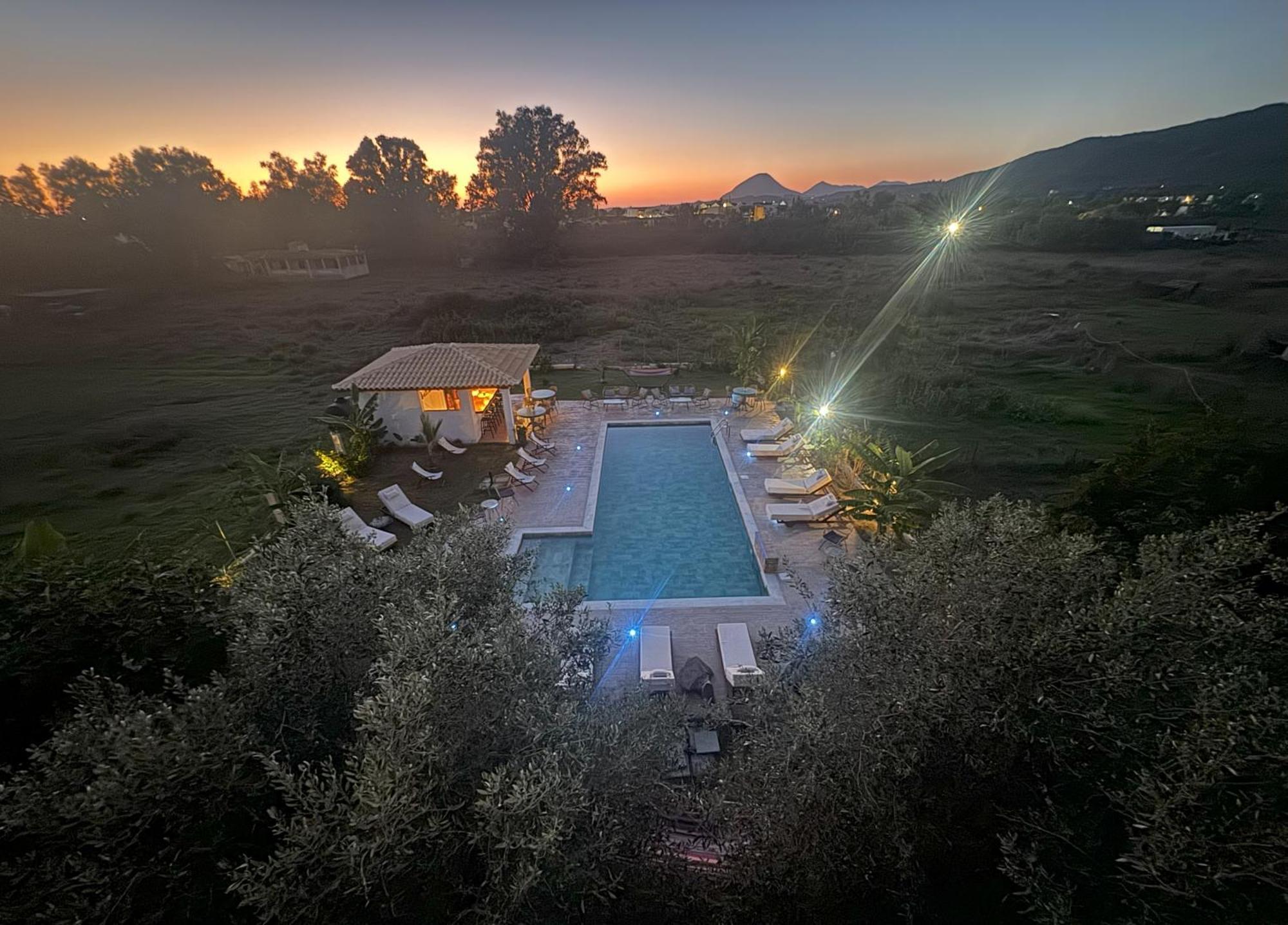 Aparthotel Kapetanios Luxury à Ágios Geórgios Extérieur photo